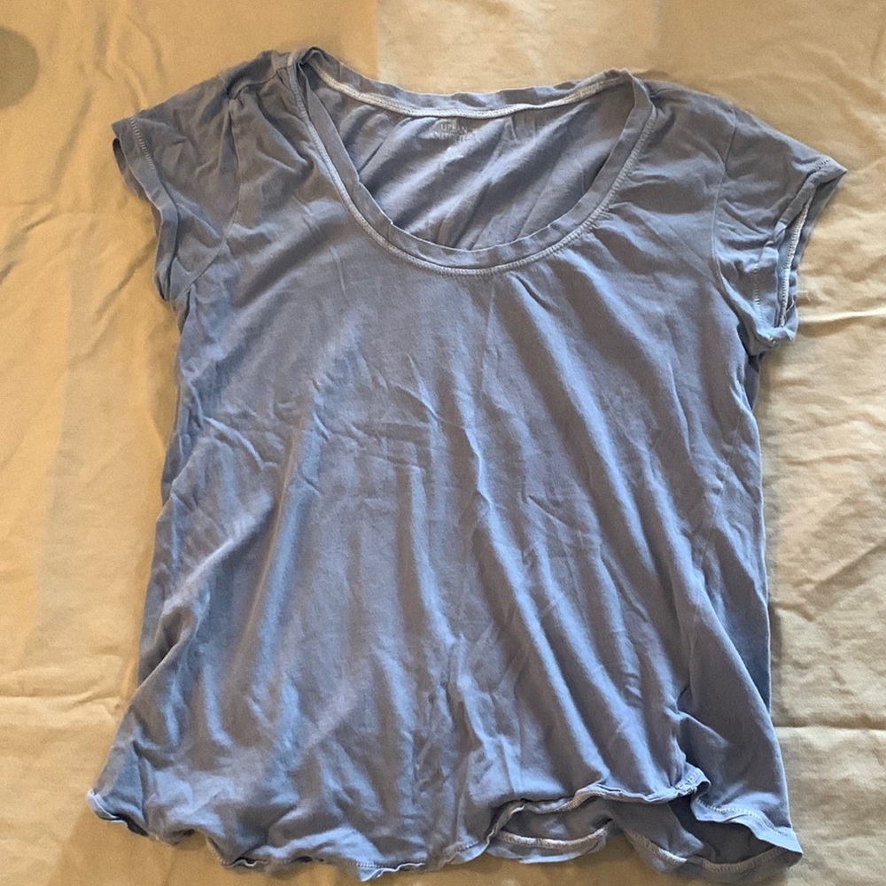 Urban distressed loose-fit shirt